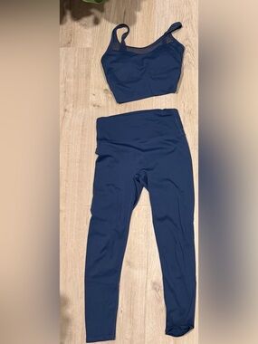 Womens' Navy High-Rise Performance Leggings